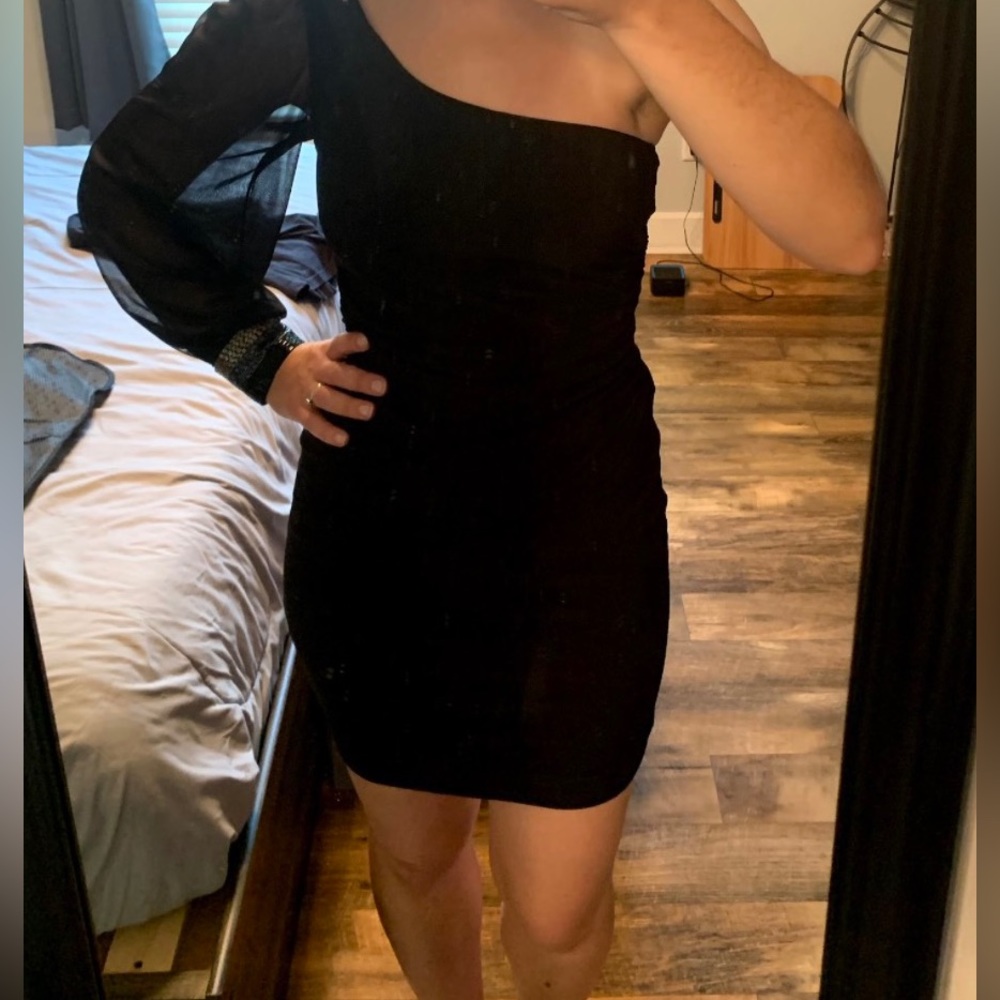 Dress - Picture 2 of 2
